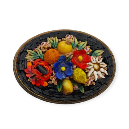 Broche antiguo ovalado con micro mosaico floral joyería italiana años 40.