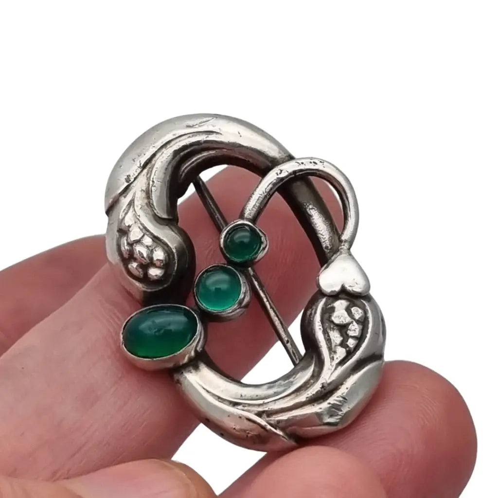 Broche Art Nouveau raro de Georg Jensen plata 830 y ágata verde #77 1904-1927.