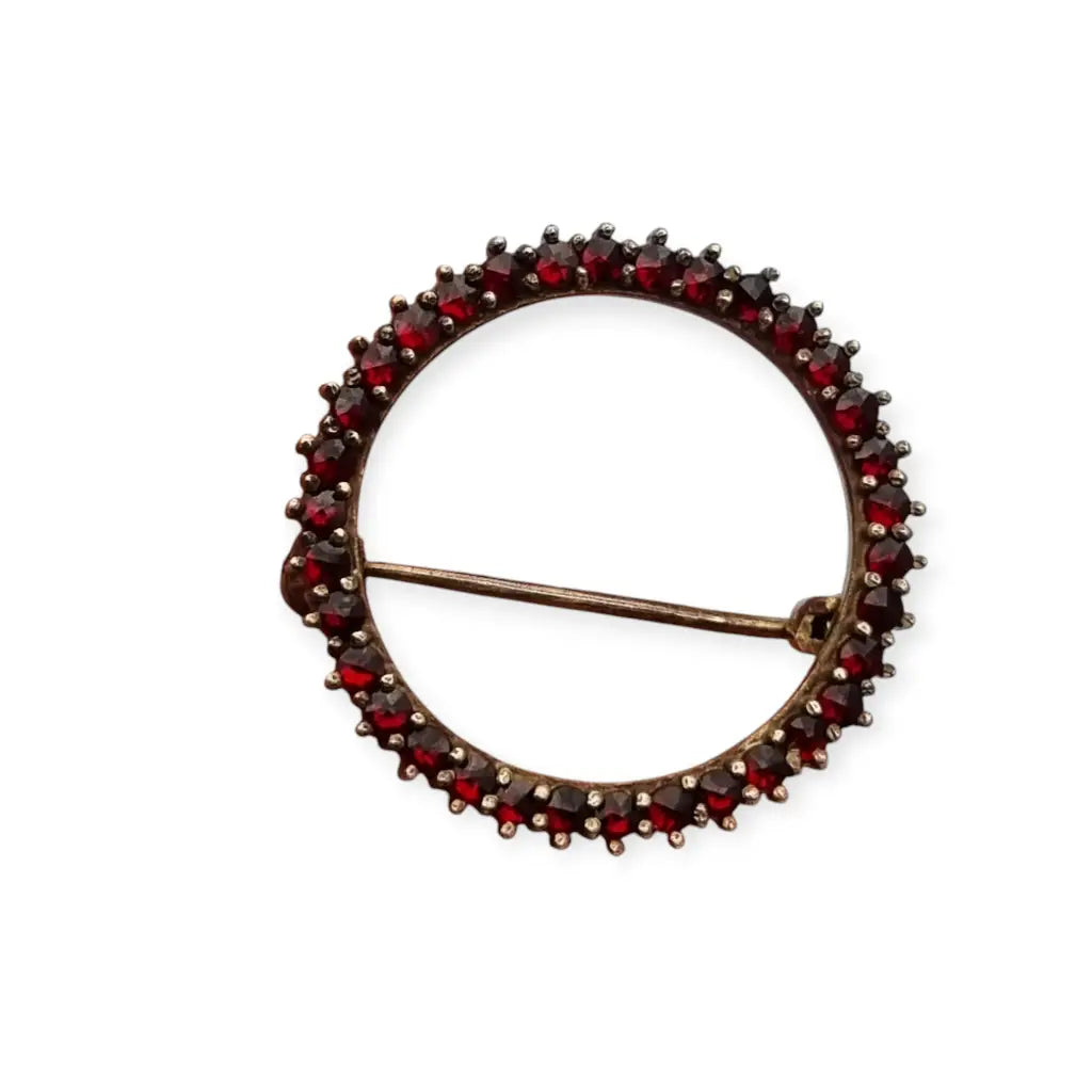 Broche Círculo Vintage de Granates en Tono Dorado Años 80 LaBizarreSusu