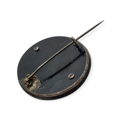 Broche de luto victoriano en camafeo floral negro flores talladas vulcanita
