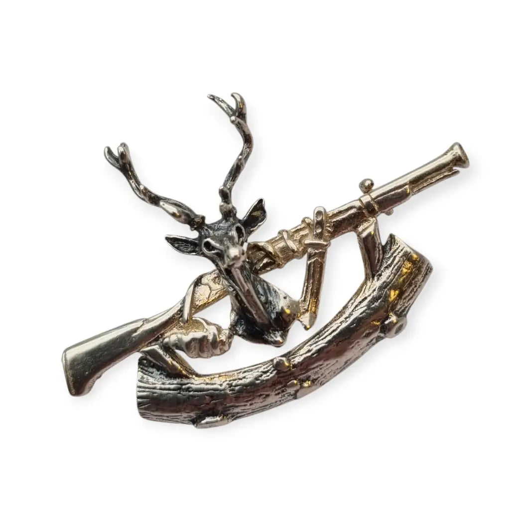 Broche vintage de plata ciervo cazador rifle y tronco estilo figurativo