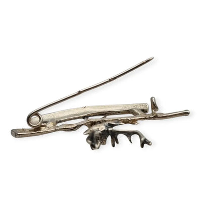 Broche vintage de plata ciervo cazador rifle y tronco estilo figurativo