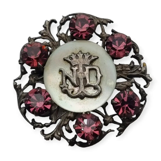 Broche antiguo de nácar con monograma ND coronado vintage francés 1900.