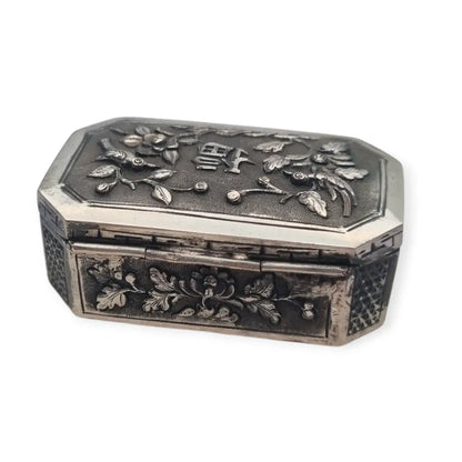 Caja antigua china en plata grabada estilo exportación Qing con sello oriental.