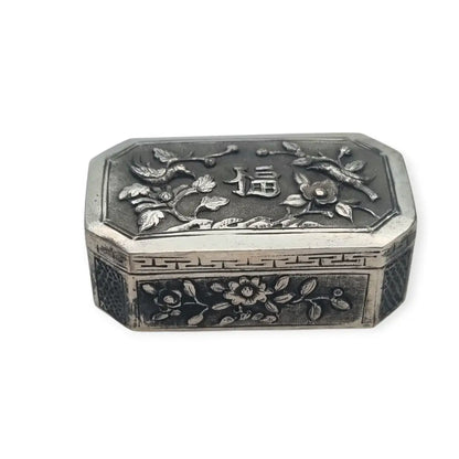 Caja antigua china en plata grabada estilo exportación Qing con sello oriental.