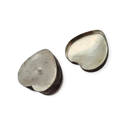 Caja corazón en plata 925 repujada motivos florales orientales siglo XX