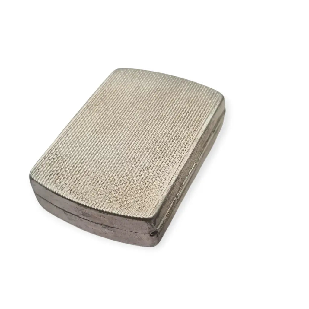 Caja italiana de plata 800 con decoración guilloché estilo clásico años 80 90.