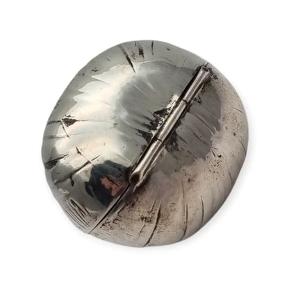 Caja italiana en plata 800 con forma de cabeza/bulbo ajo estilo naturalista