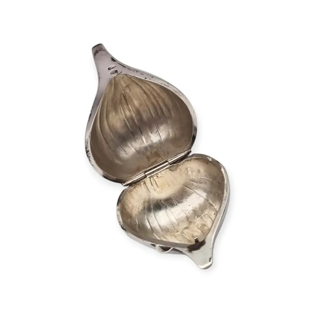 Caja italiana en plata 800 con forma de cabeza/bulbo ajo estilo naturalista