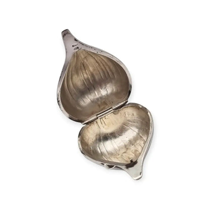 Caja italiana en plata 800 con forma de cabeza/bulbo ajo estilo naturalista