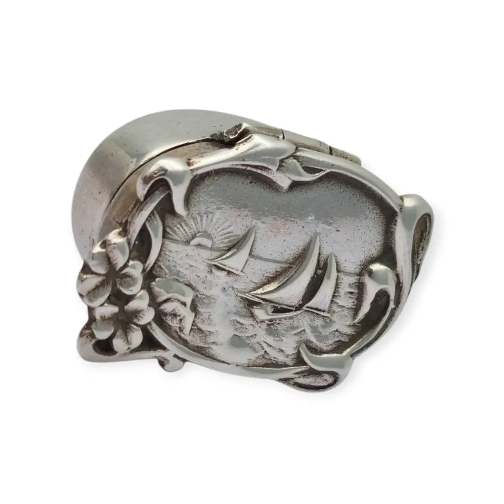 Caja ovalada de plata 915 con escena velero y flores estilo náutico Art