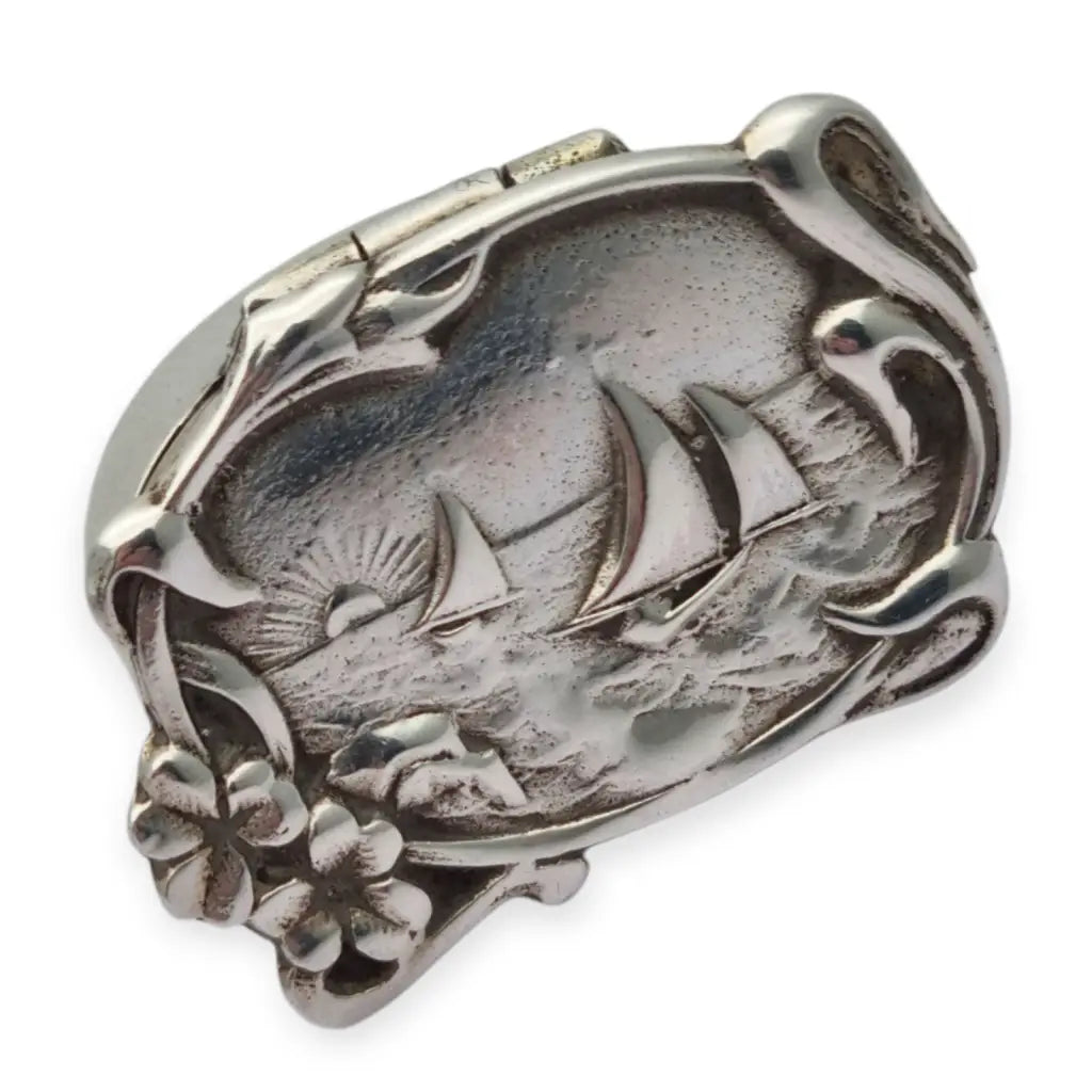 Caja ovalada de plata 915 con escena velero y flores estilo náutico Art