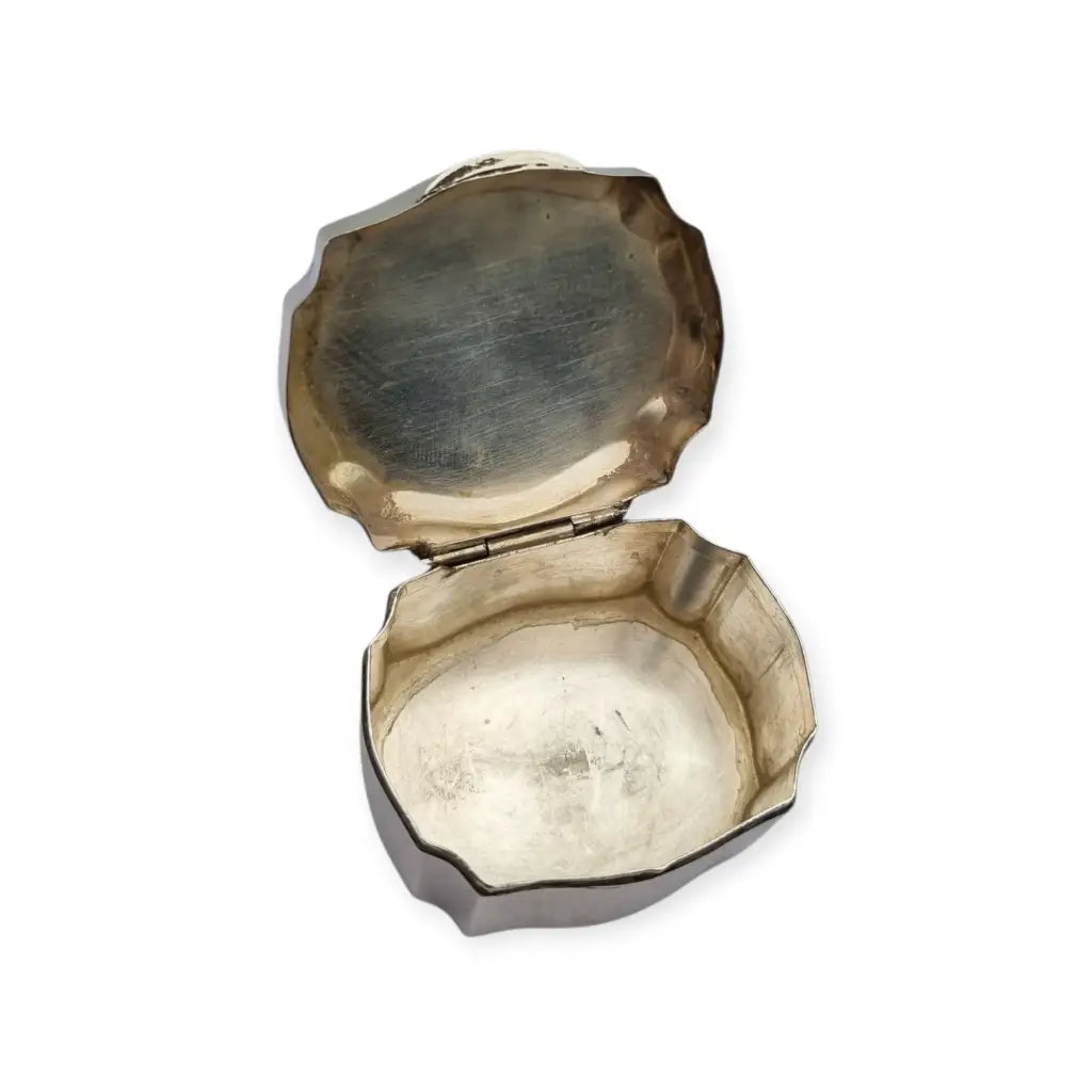 Caja en plata 800 con forma octogonal marcada “SERRA ROMA” diseño elegante