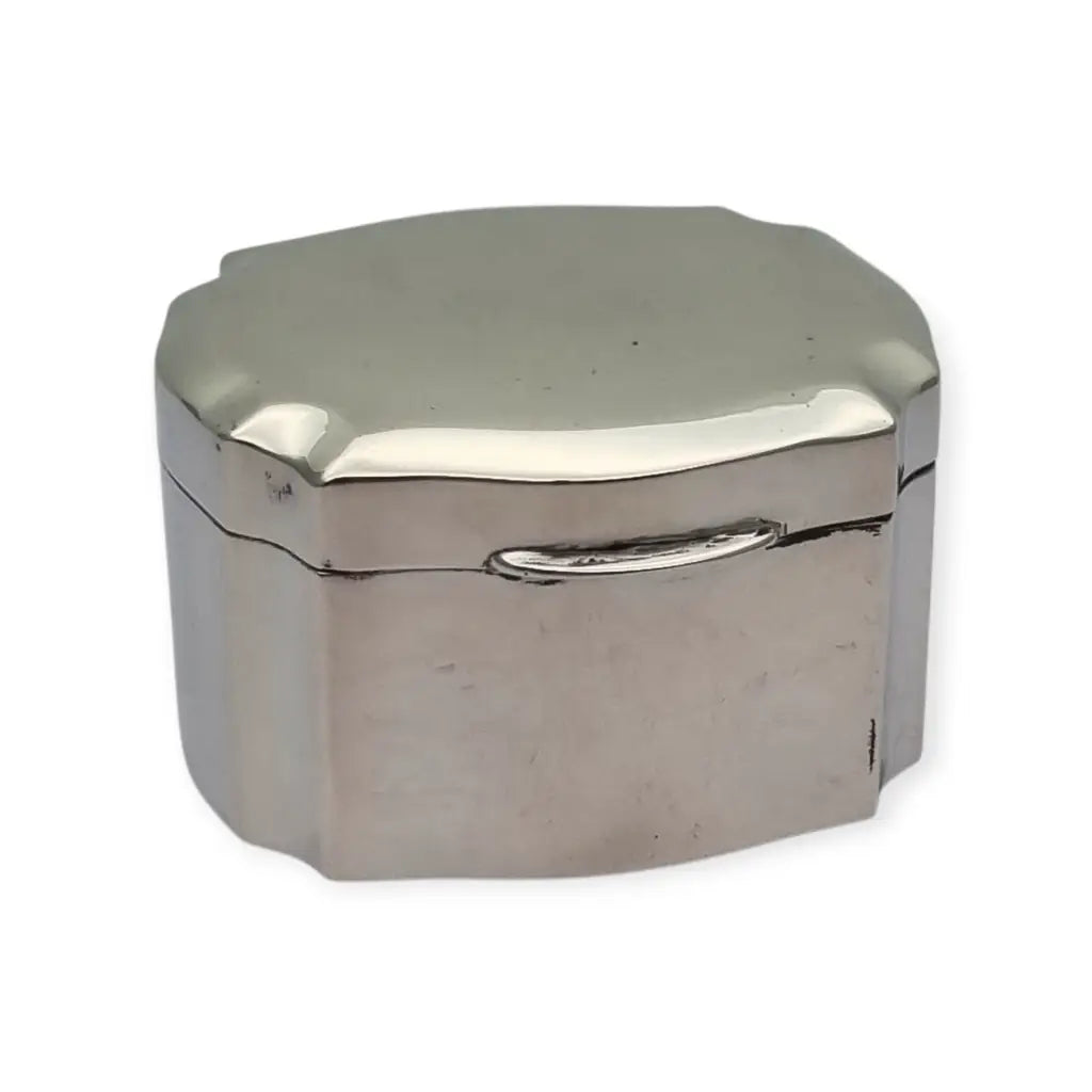 Caja en plata 800 con forma octogonal marcada “SERRA ROMA” diseño elegante