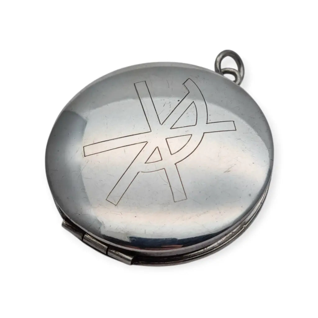 Caja porta viático antigua en plata 925 hostiario vintage con símbolo cristiano