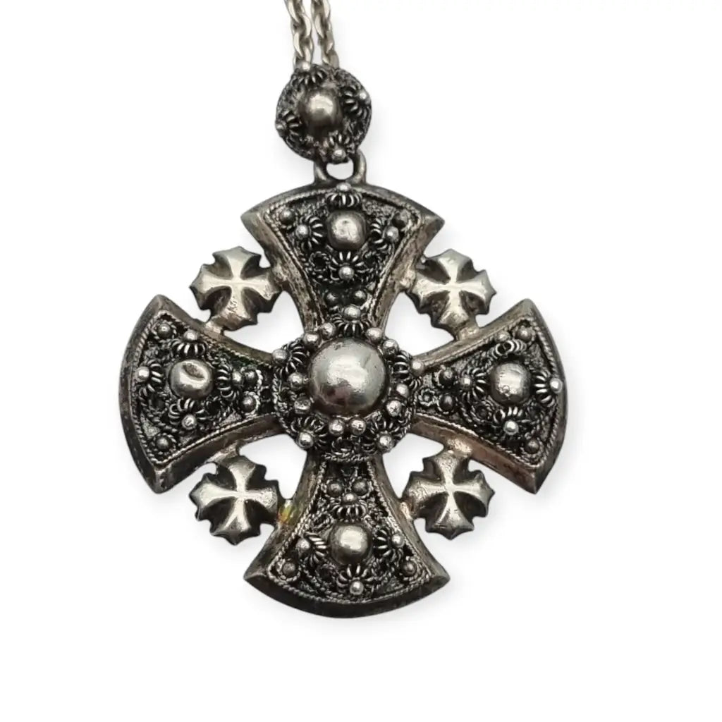 Colgante antiguo de filigrana plata con la Cruz Jerusalén y cadena circa