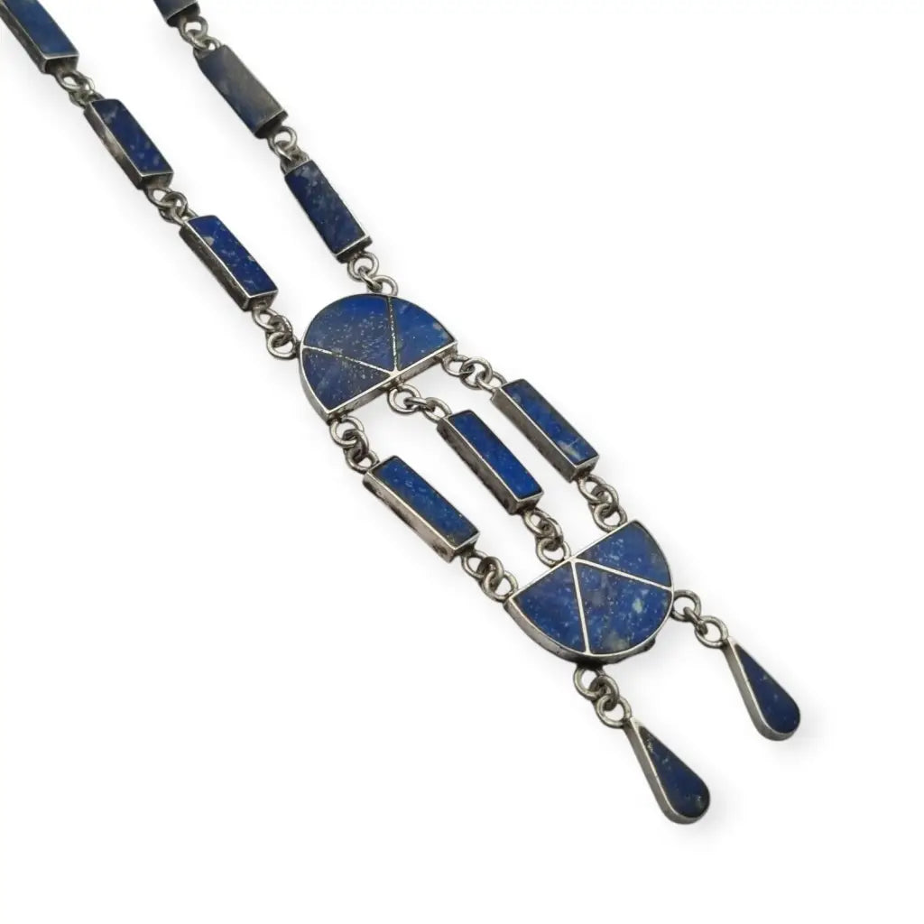 Colgante boho artesanal en plata 950 y lapislázuli diseño geométrico rústico