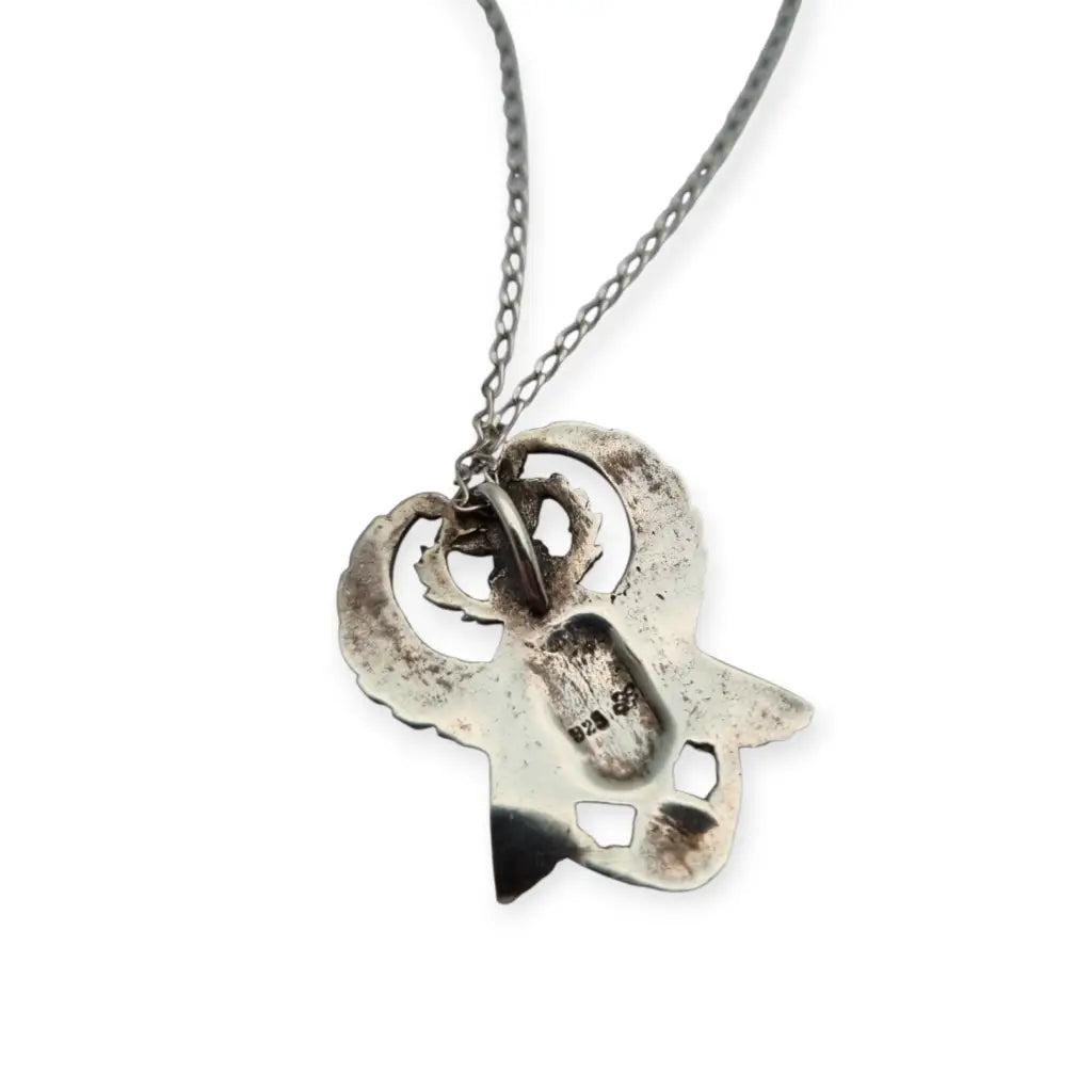 Colgante escarabajo egipcio en plata 925 estilo revival cadena incluida diseño