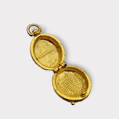 Colgante con foto medallón de oro ojo tigre la marca Hollywood