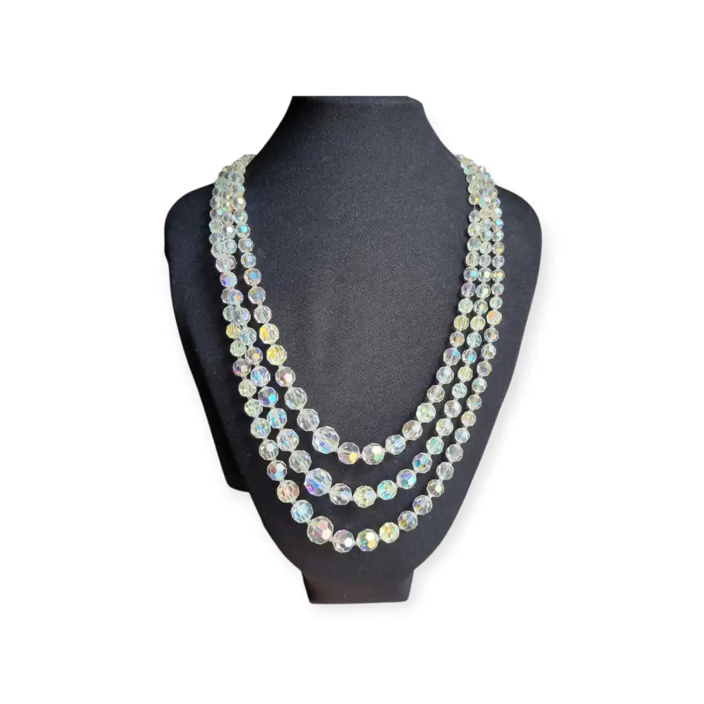 Collar vintage con cuentas de cristal facetado aurora boreal y cierre