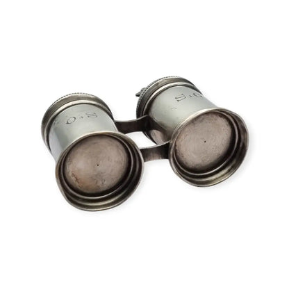 Crismera doble antigua litúrgica en metal tono plateado con cruces siglo XX