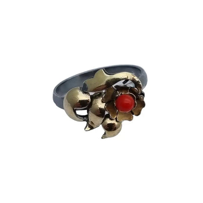 Anillo de flores plata oro y coral mediados siglo para mujer circa