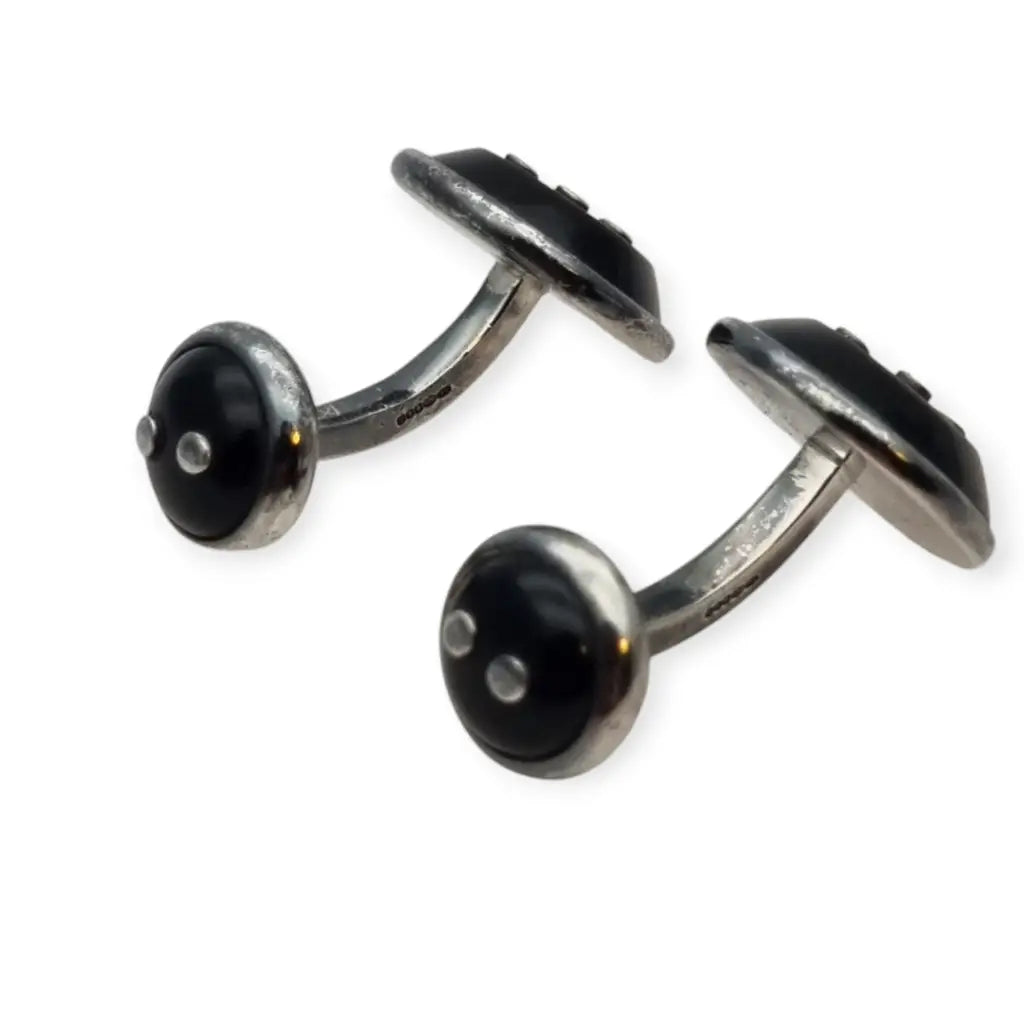 Gemelos vintage de plata con nácar y ónix negro un elegante diseño