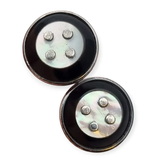 Gemelos vintage de plata con nácar y ónix negro un elegante diseño