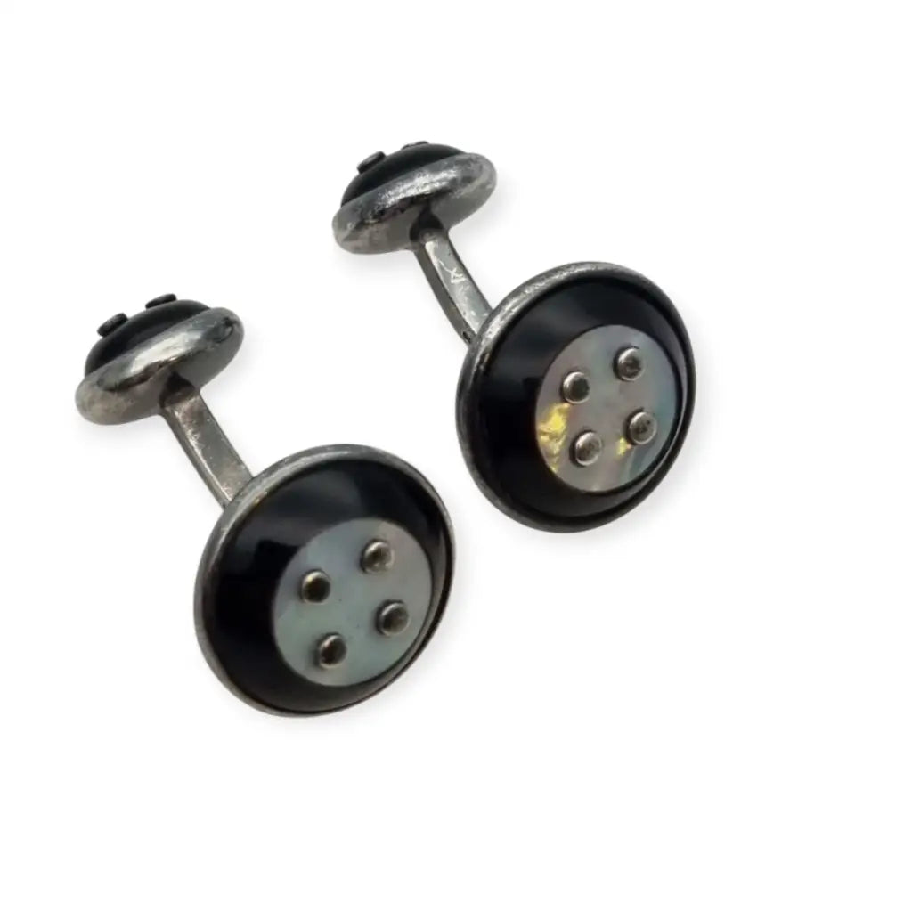 Gemelos vintage de plata con nácar y ónix negro un elegante diseño