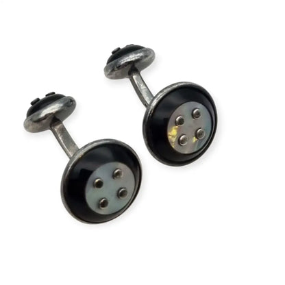 Gemelos vintage de plata con nácar y ónix negro un elegante diseño