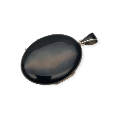 Guardapelo victoriano joyeria de luto en plata y esmalye negro con perlas circa