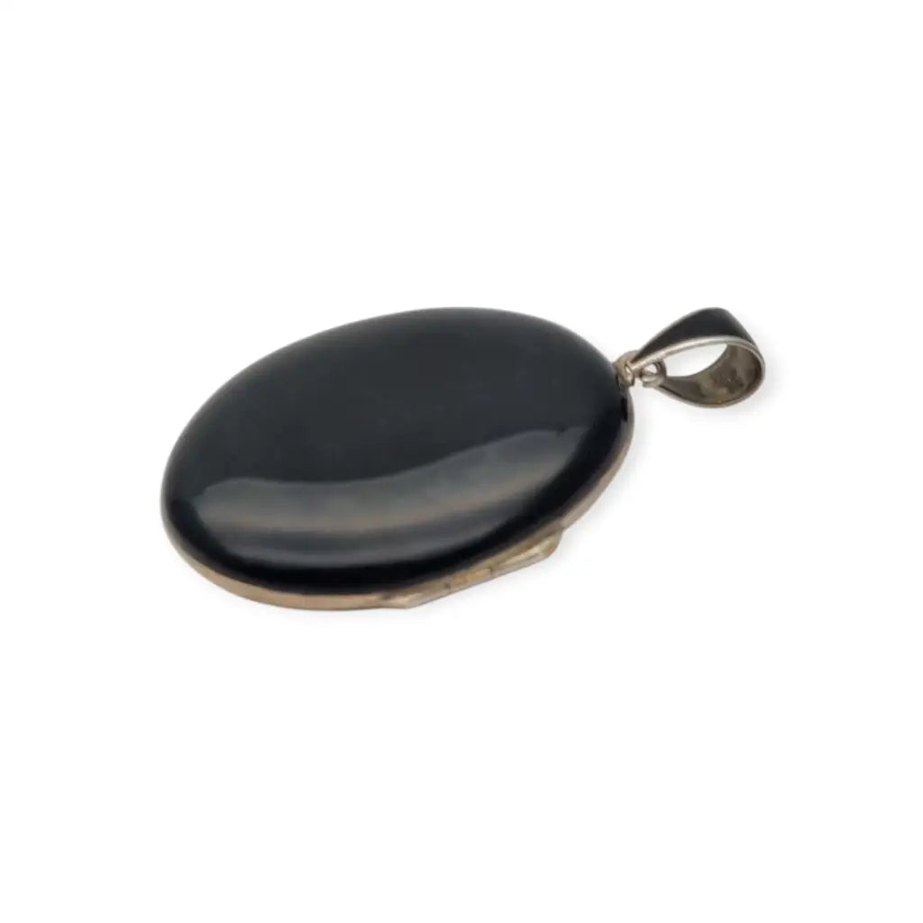 Guardapelo victoriano joyeria de luto en plata y esmalye negro con perlas circa