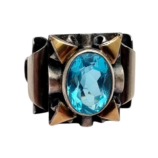 Anillo art deco catalán de plata 925, vistas oro y cristal azul simil aguamarina, España circa 1930.