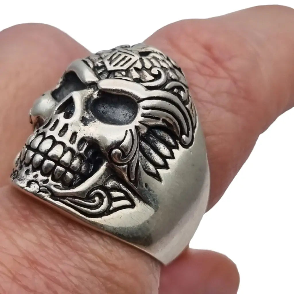 Anillo de plata ley con calavera para hombre escudo medieval en maciza