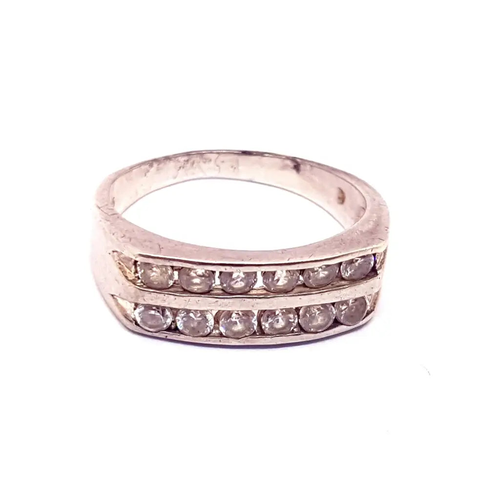 Anillo Half Eternity en plata 925 con circonitas. Circa 1990. 8 3/4 EE.UU.