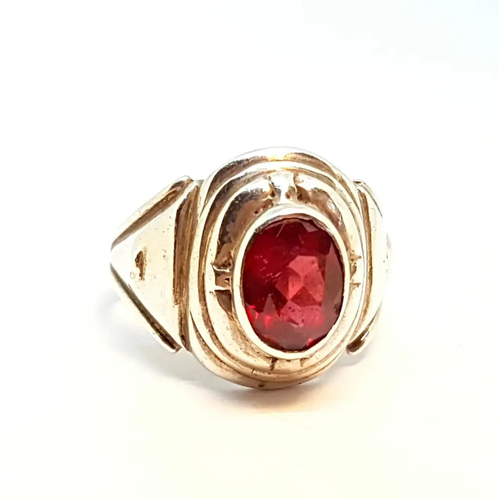 Anillo art deco de plata y granate Circa 1980 Talla 9 3/4 USA. Joyas antiguas