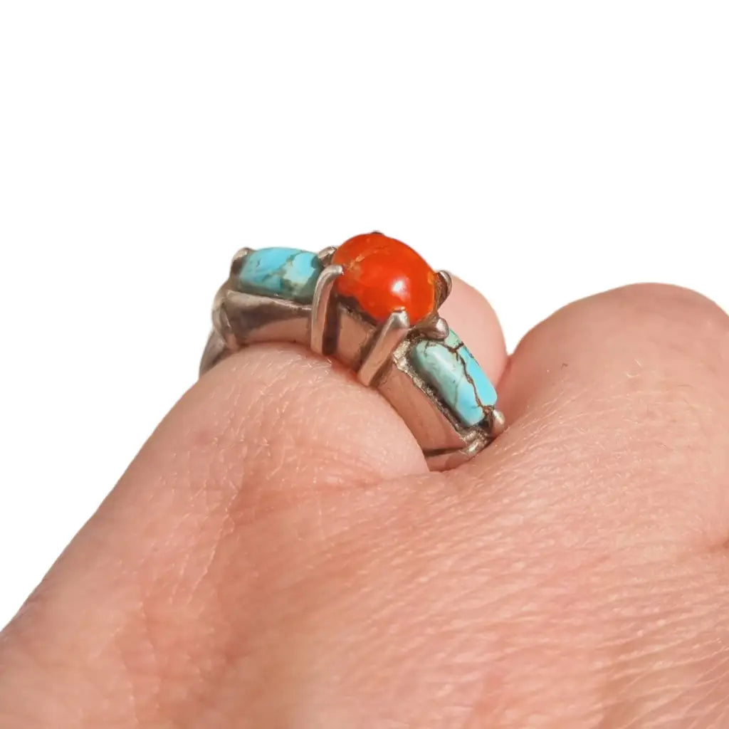 Anillo vintage de plata coral y turquesa joyería boho para mujer hecho a mano.