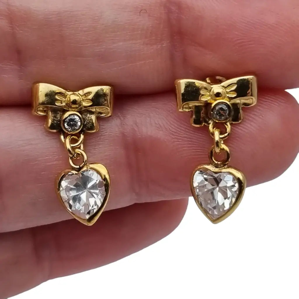 Pendientes corazón lágrima oro laminado con circonitas blancas novedades