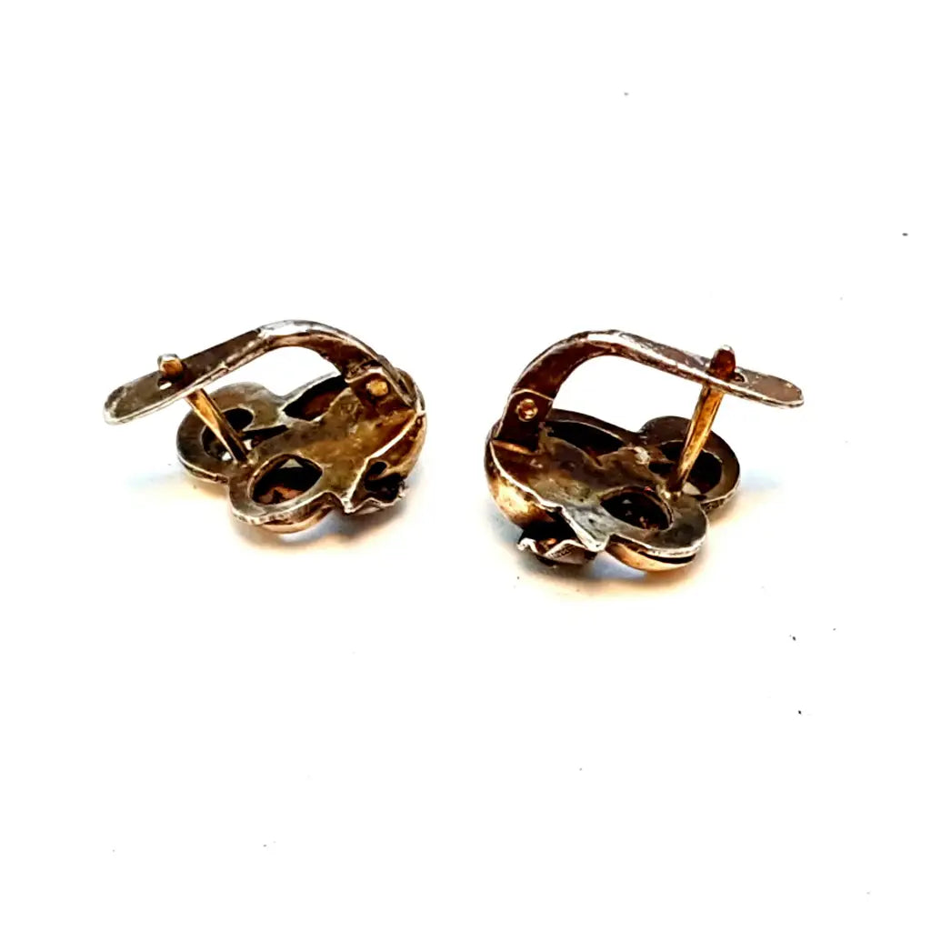 Pendientes art déco de plata y oro. Circa 1940. Joyas antiguas vintage.