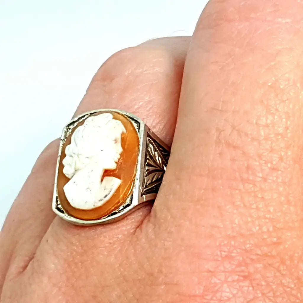 Women's Cameo Ring