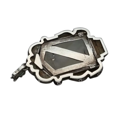 Medalla Art Déco década de 1930 con la Virgen María en plata oro y esmalte