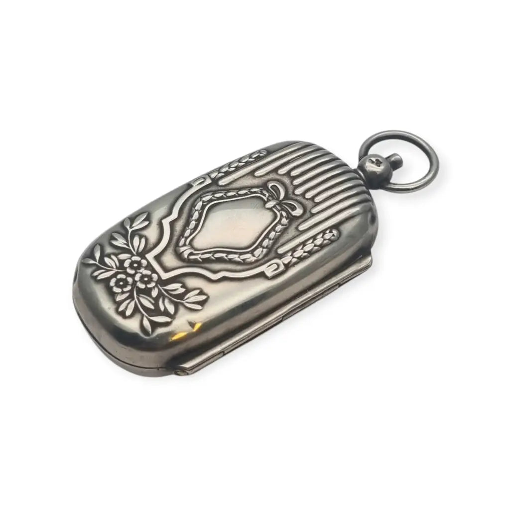 Monedero colgante Art Nouveau de plata grabada con doble compartimento interior
