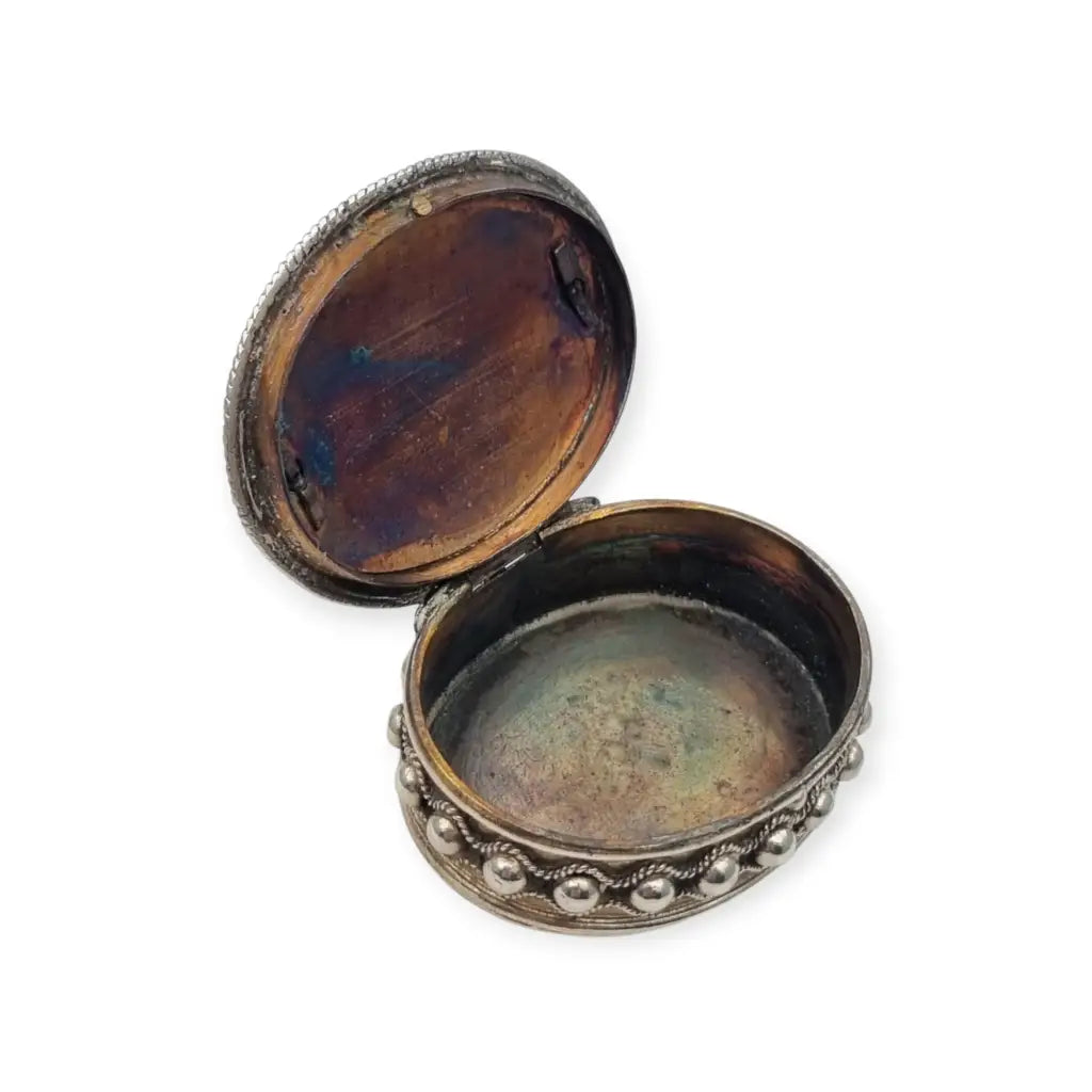 Pastillero de plata 925 decorado con filigrana y granate caja ovalada artesanal