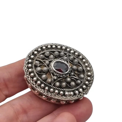 Pastillero de plata 925 decorado con filigrana y granate caja ovalada artesanal