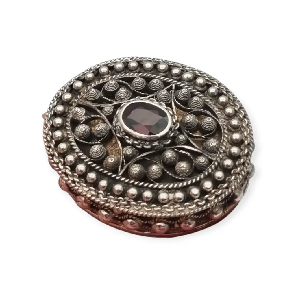 Pastillero de plata 925 decorado con filigrana y granate caja ovalada artesanal