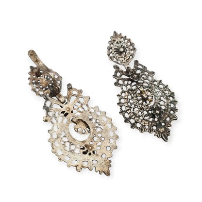 Pendientes antiguos de filigrana en plata con motivos florales estilo