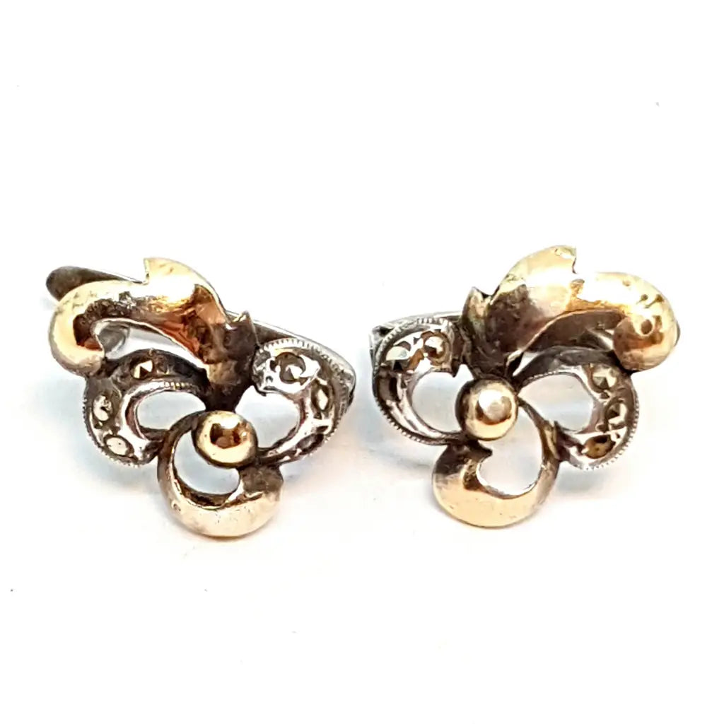 Pendientes art deco de plata y oro Circa 1940 Joyería antigua vintage.
