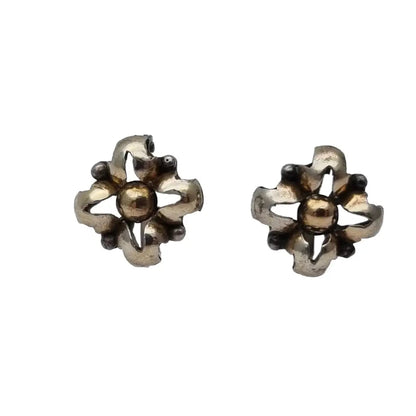 Pendientes art deco en vistas de plata y oro con diseño floral Circa 1930