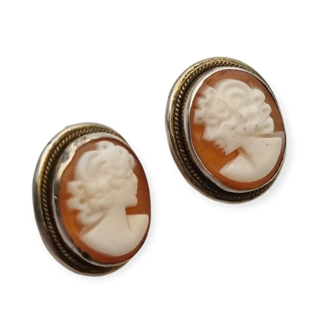 Pendientes ovalados vintage de camafeo en concha y plata regalos mujer.