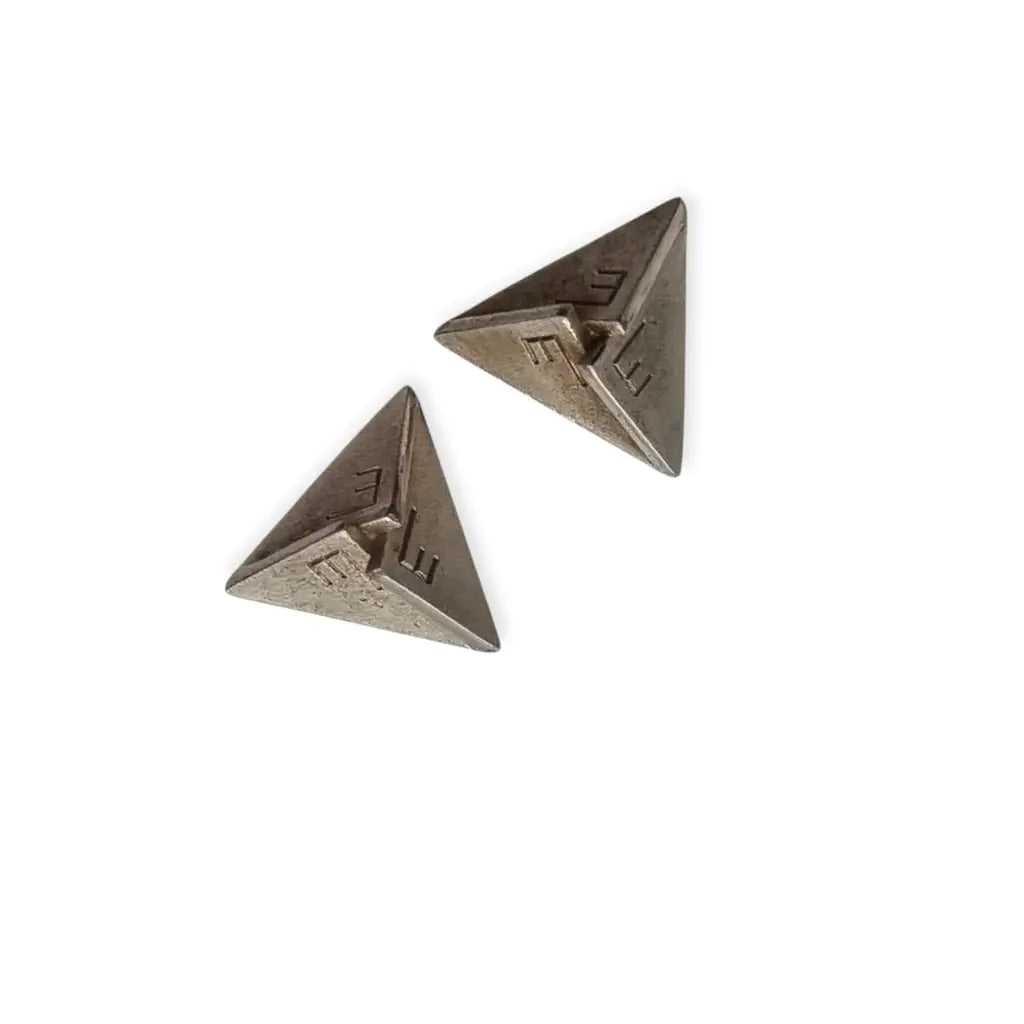 Pendientes Triangulares de Plata Daniel Vior Diseño 361 Elegancia Artesanal.